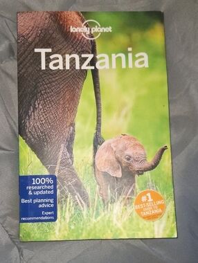 Lonely Planet Tanzania Zanzibar Travel East Africa Guide - Green & Brown Cover